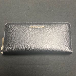 Black long wallet